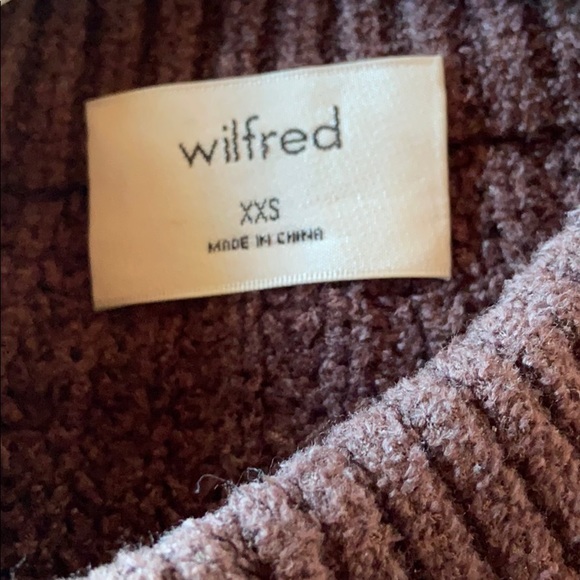 Aritzia // Wilfred Essential Chenille Sweater - Picture 6 of 11